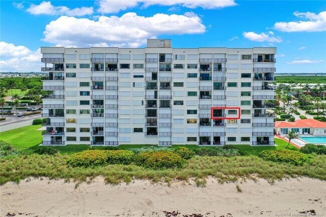 Building Photo - 9490 S Ocean Dr