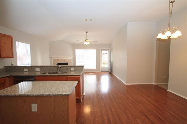 Building Photo - 824 Dixon Ln