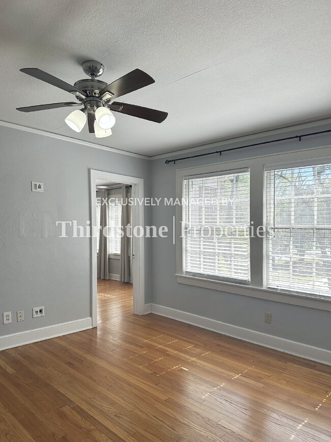 Building Photo - 2779 Riverside Ave