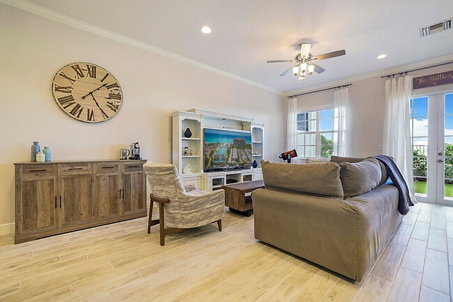 Building Photo - 140 Ocean Breeze Dr