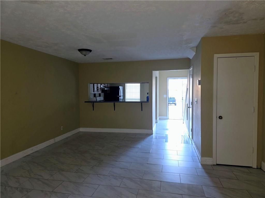 Building Photo - 4672 Longman Way