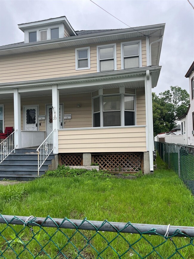 Building Photo - 20 Demarest Ave