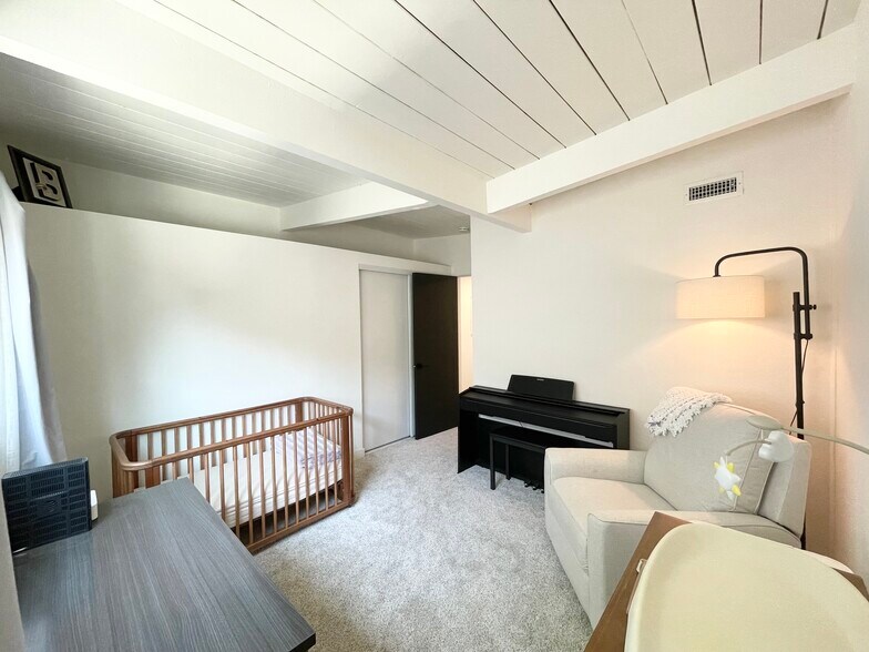 Building Photo - 8185 Cinderella Pl