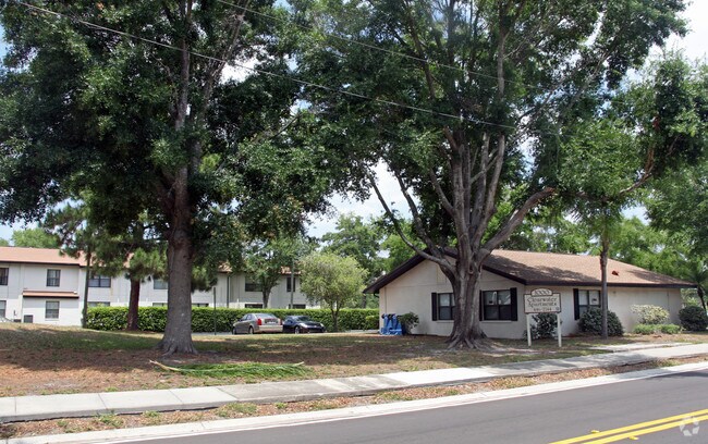 Building Photo - Clearwater Apartments