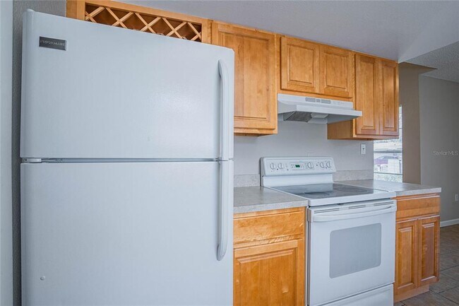 Building Photo - 748 Zella Ln