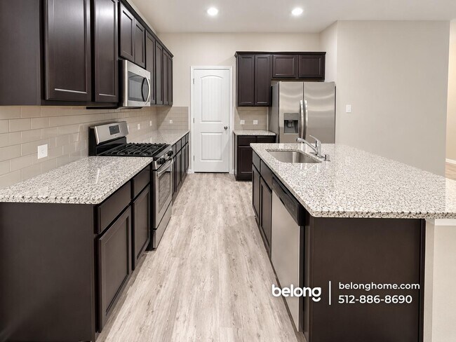 Building Photo - 3057 Blantyre Bnd