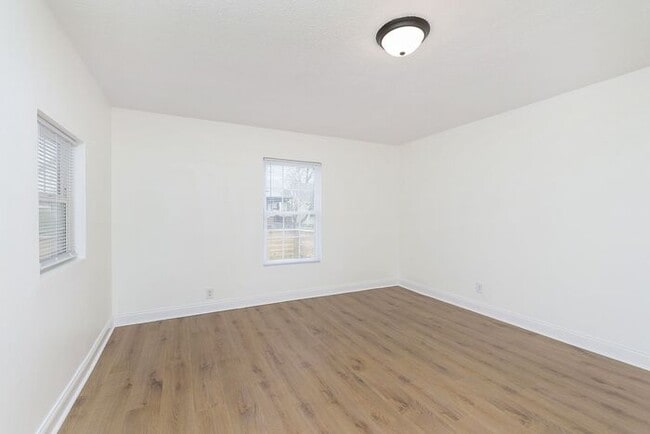 Building Photo - Charming Remodeled 2 Bedroom 1 Bath Near Fountain Square!