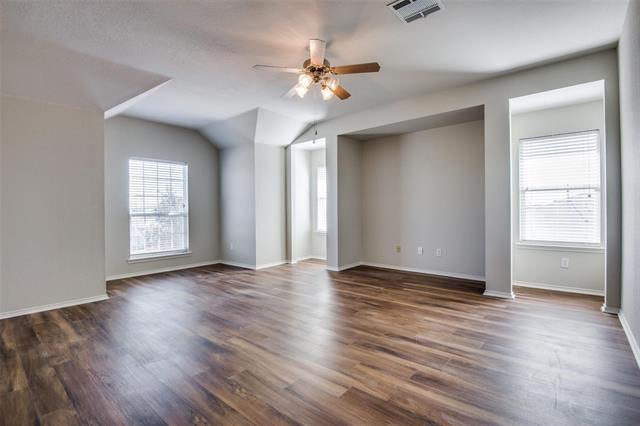 Building Photo - 9907 Queen Anne Cir