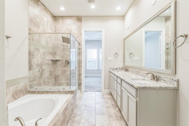 Building Photo - 3202 Cache Crossing Dr