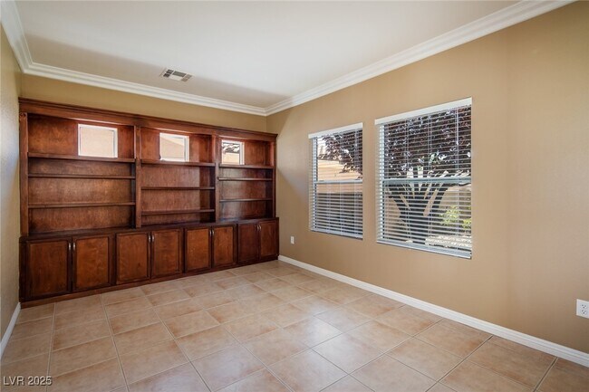 Building Photo - 10248 Santo Nina Ct