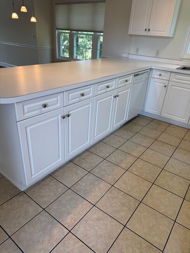 Building Photo - Spacious 3-Bedroom, 2-Bath Condo in Magnolia North at Myrtlewood with Golf Course Views!