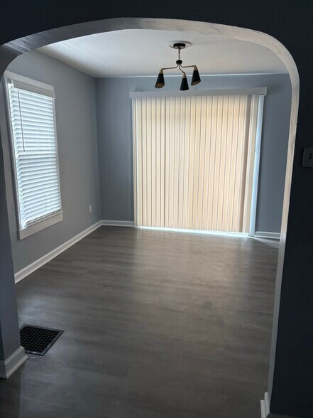 Building Photo - 204 Mariposa St