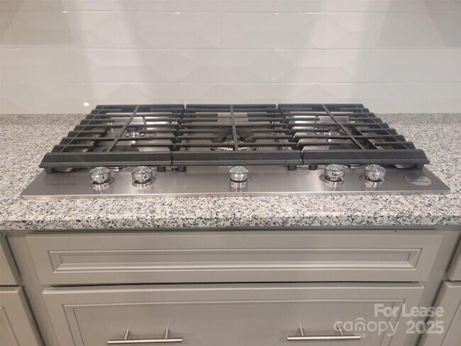 Building Photo - 1115 Kalli Dr