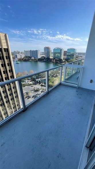 Building Photo - 150 E Robinson St