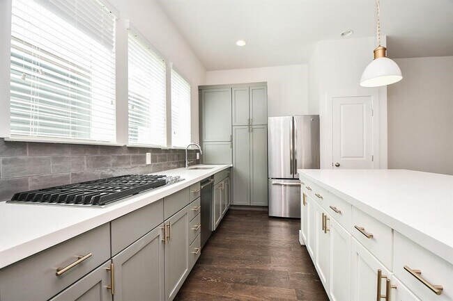 Building Photo - 1515 Weber St