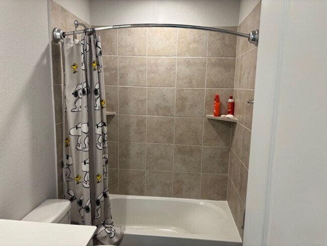 Building Photo - 131 Peach Orchard Ln