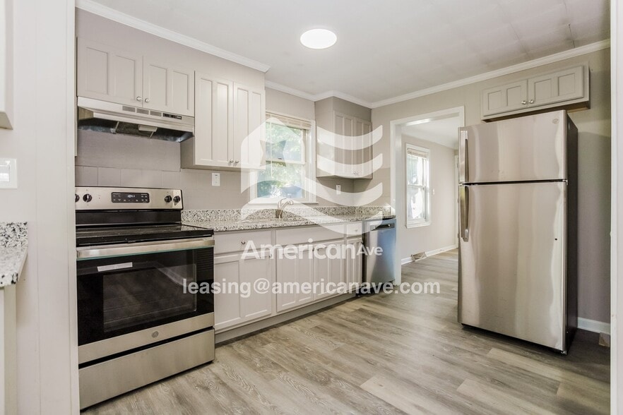 Building Photo - 2626 Bonner St