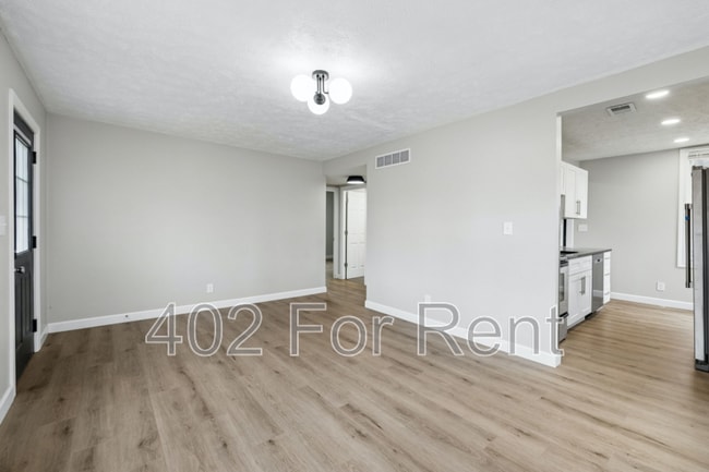 Building Photo - 3111 S 40th St