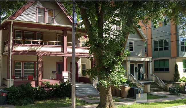 Building Photo - 323 W Wilson St