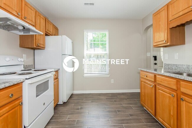 Building Photo - 3 Bedroom Pet-Friendly Home in Gastonia, NC with Main Street Renewal