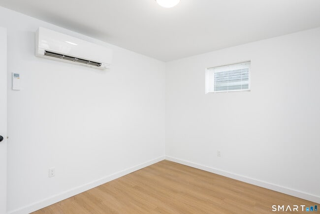 Building Photo - 28 Townsend St