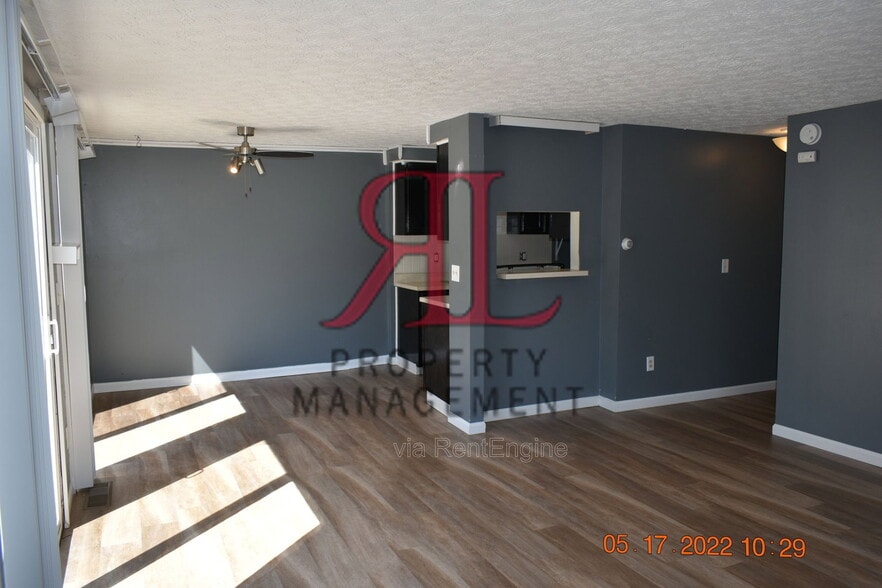 Building Photo - 2501 Burgandy Ln