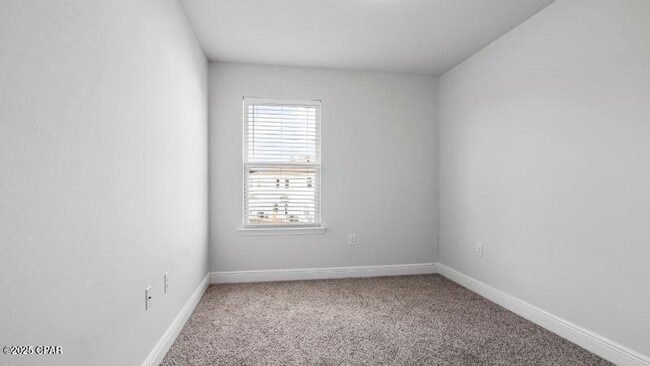 Building Photo - 7479 Shadow Lake Dr