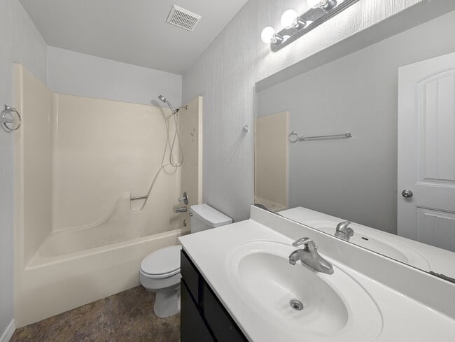 Building Photo - 2456 N Brophy Cir