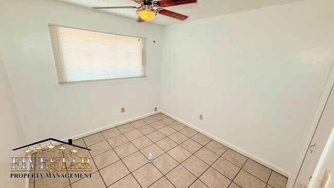 Building Photo - 1217 Tulare St