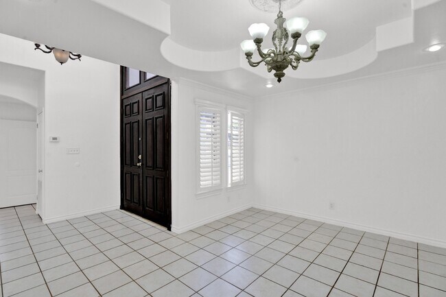 Building Photo - 3 Bed 3 Bath Home in the Laredo's Northside Primavera Subdivision! Available Now!