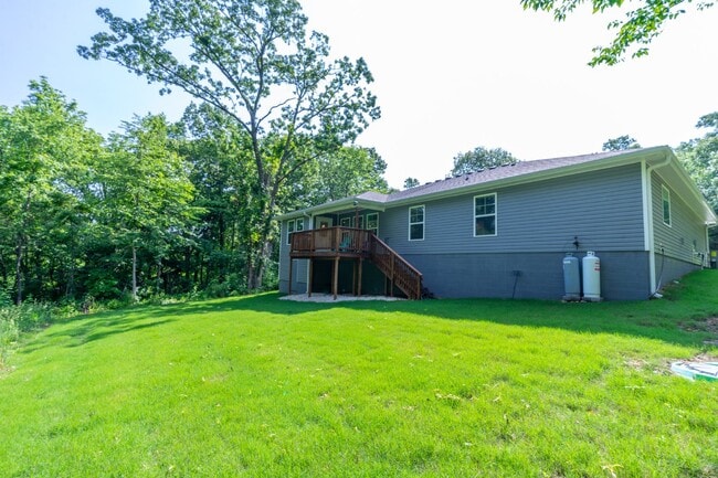 Building Photo - Secluded 3-Bedroom Forest Retreat