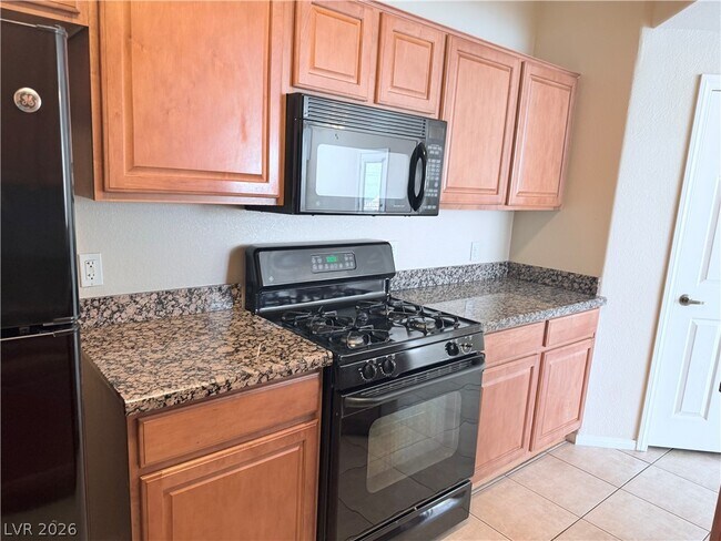 Building Photo - 5855 Valley Dr