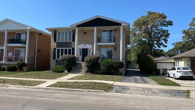 Primary Photo - 4532 Maple Ave