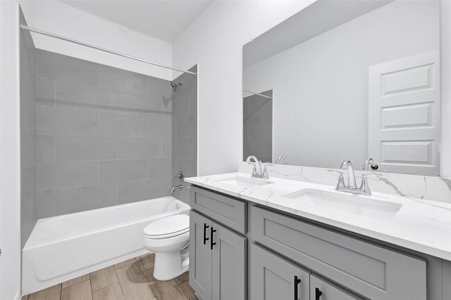 Building Photo - 8043 Cypress Bonsai Dr