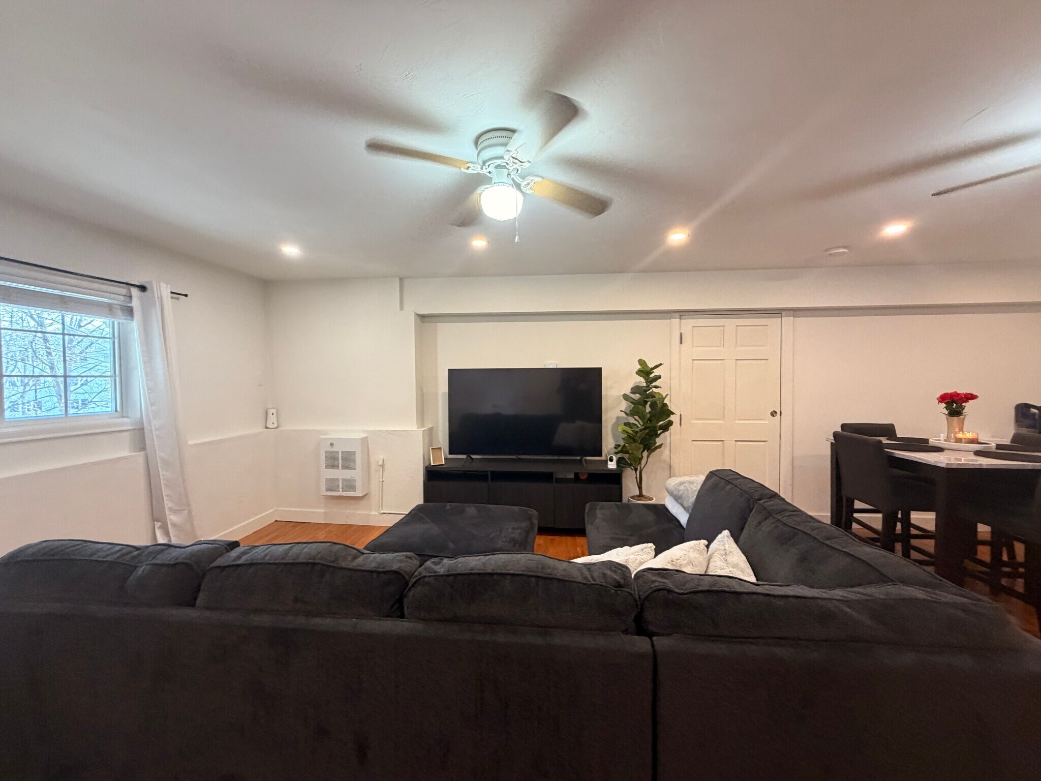 Building Photo - 532 East St