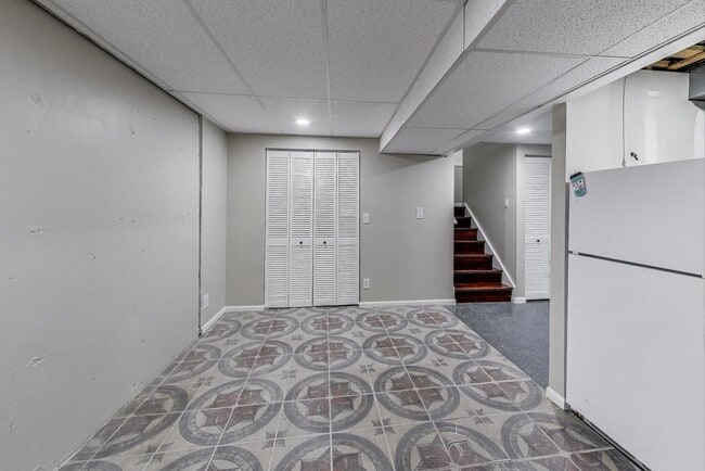 Building Photo - 926 S W Ave