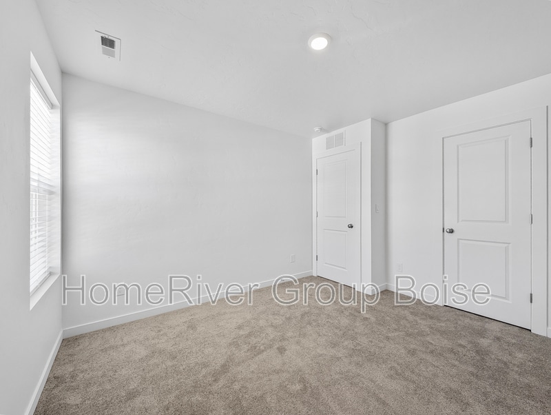 Building Photo - 20444 Owl Creek Ave