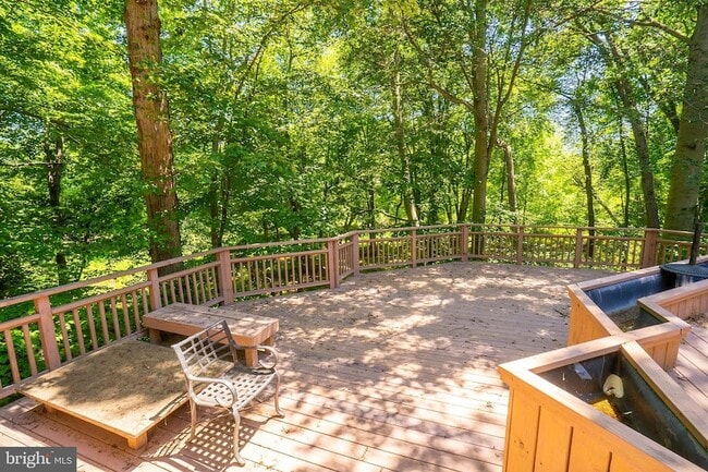 Building Photo - 16 Cliffview Ct