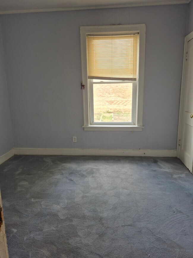 Building Photo - 1148 N Mayfield Ave