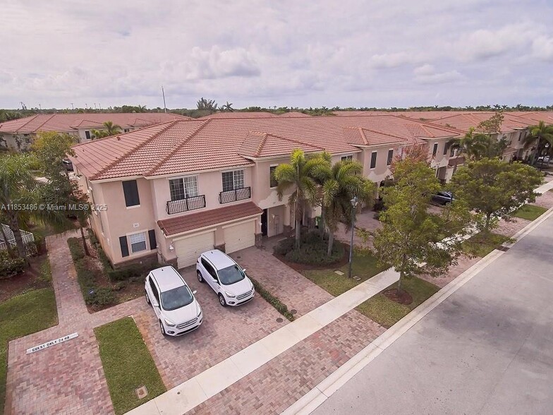 Primary Photo - 265 Las Brisas Cir