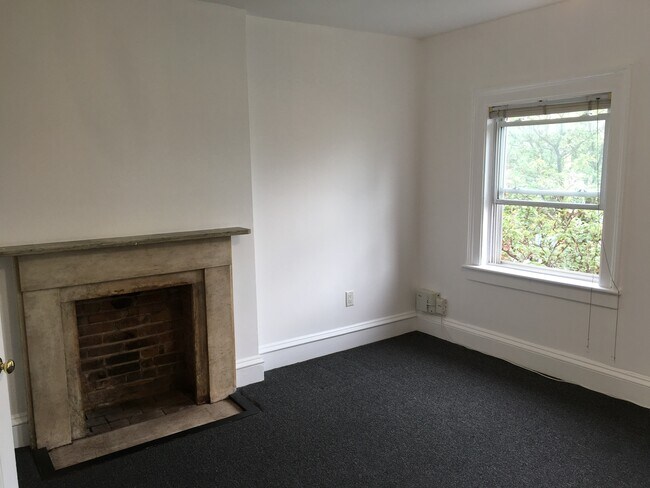 Building Photo - 146 Sussex St