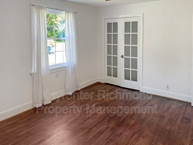 Building Photo - 2901 Maplewood Rd