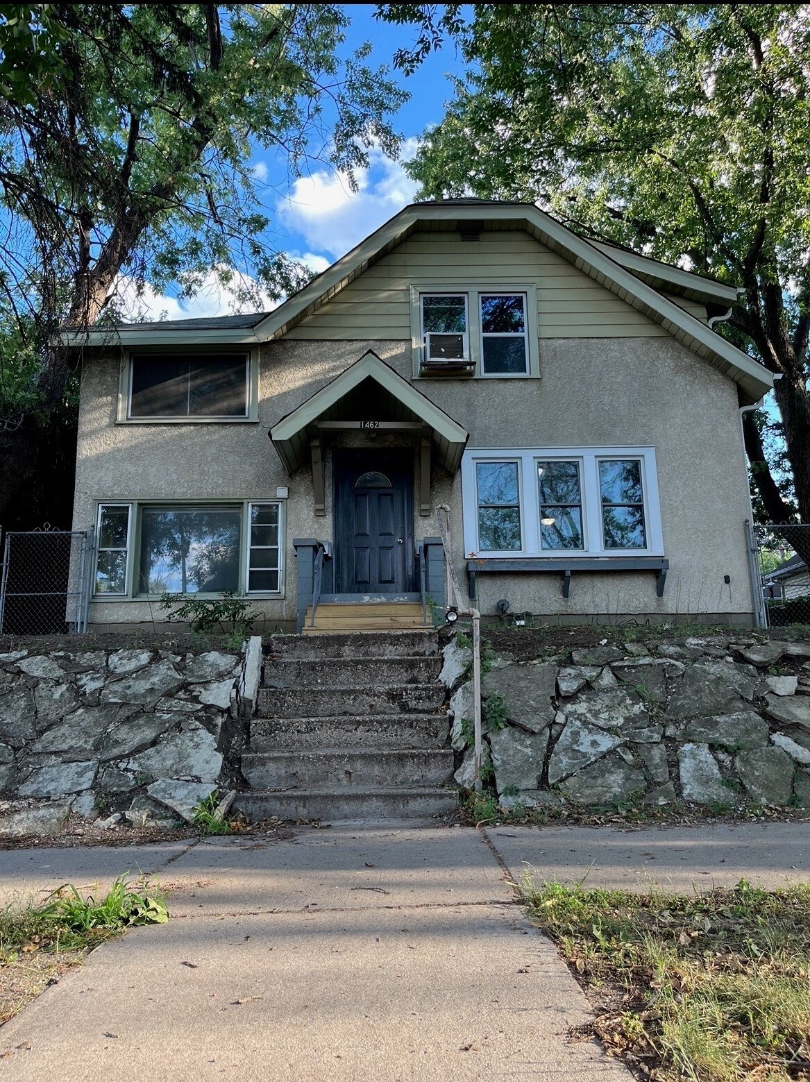 Building Photo - 1462 Carroll Ave