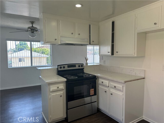Building Photo - 939 S Cabrillo Ave