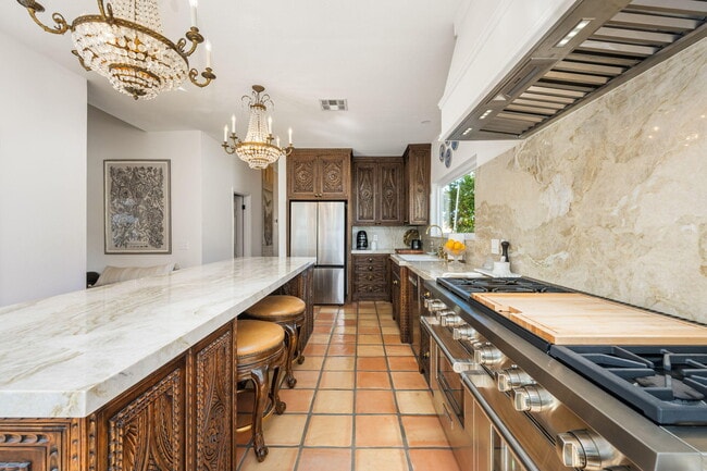 Building Photo - 73055 Amber St