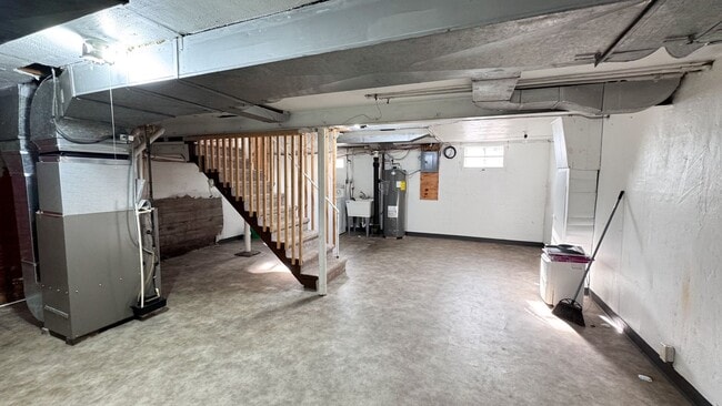 Building Photo - 120 Garden St