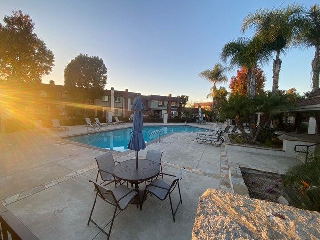 Building Photo - Luxurious 3 Bedroom Cypress Townhouse for Rent!