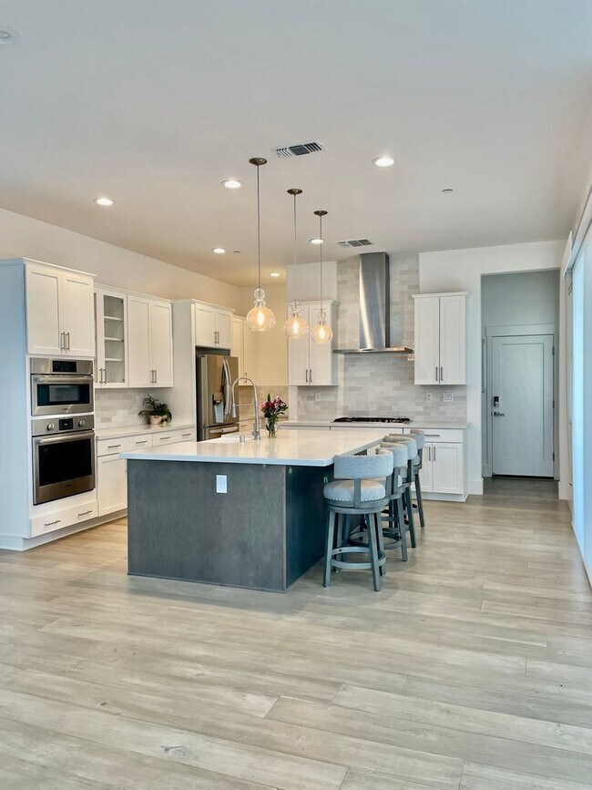Building Photo - Wow! Custom Built Smart Home in Sutter Park - A Tim Lewis Community.