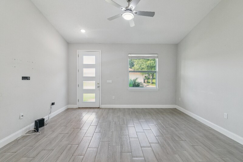 Building Photo - 969 Cambridge Ct