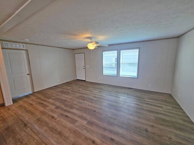 Building Photo - 781 W Walcott Rd